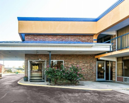 Rodeway Inn Sweetwater image 15