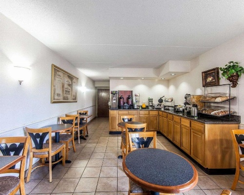 Rodeway Inn Sweetwater image 19